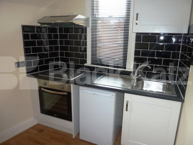 			RENT INCLUSIVE OF BILLS!, Studio Apartment, 1 bath, 1 reception Flat			 Chuchway, EUSTON